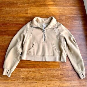 Lululemon women’s size M/L  Quarter-Zip Cropped Sweatshirt